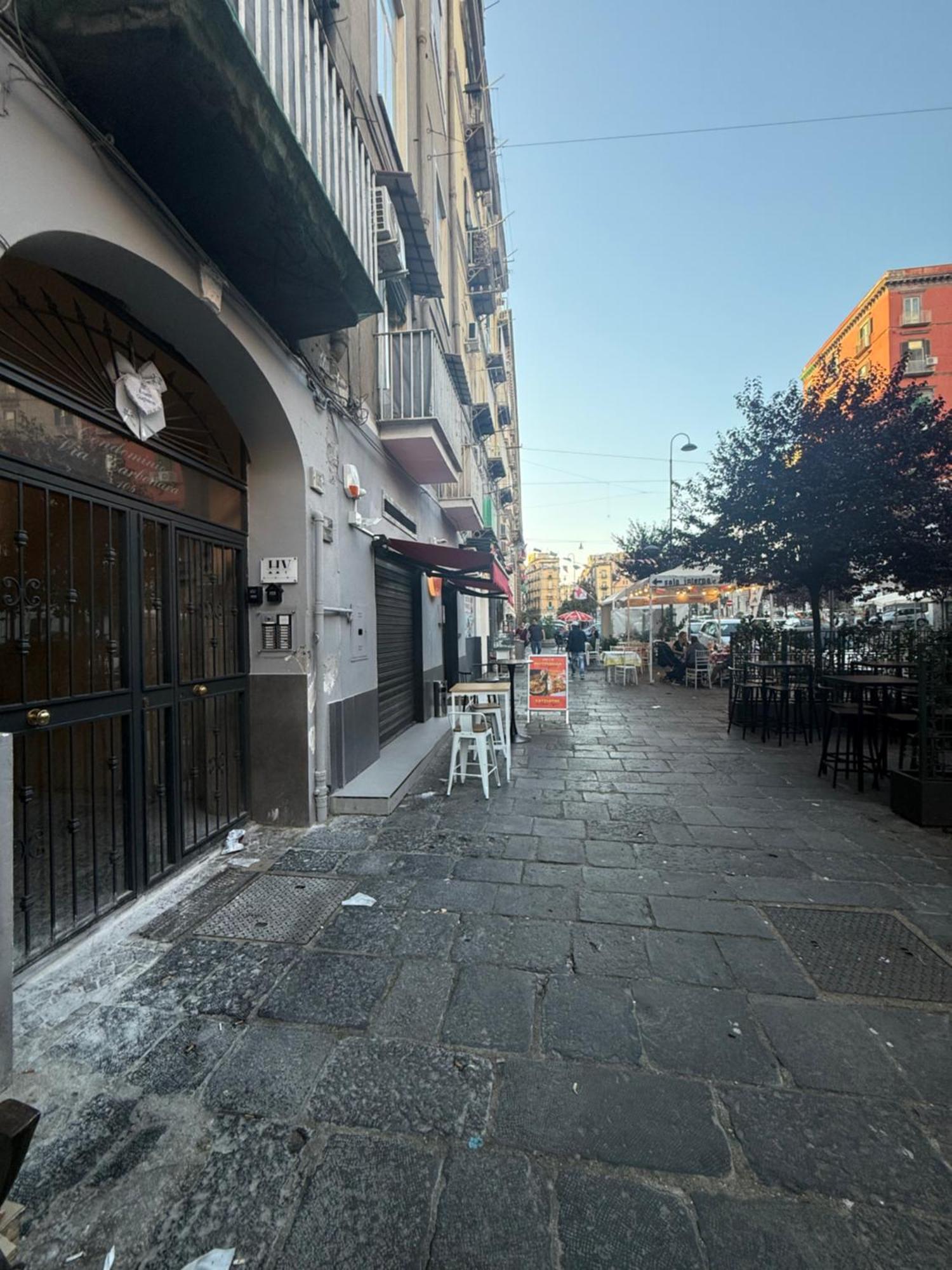 Valentino Caracciolo 105 Apartment Napoli Bagian luar foto