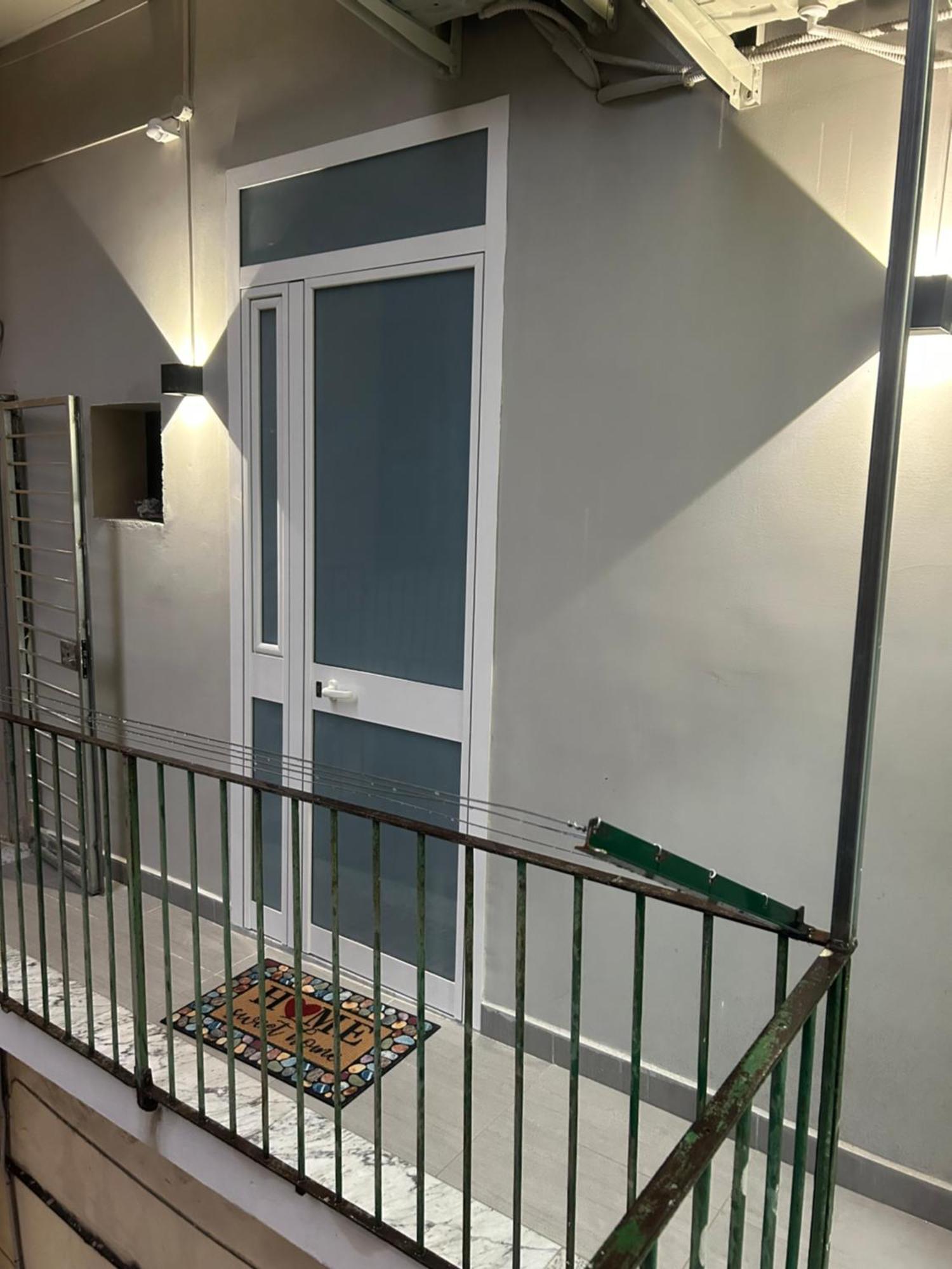 Valentino Caracciolo 105 Apartment Napoli Bagian luar foto