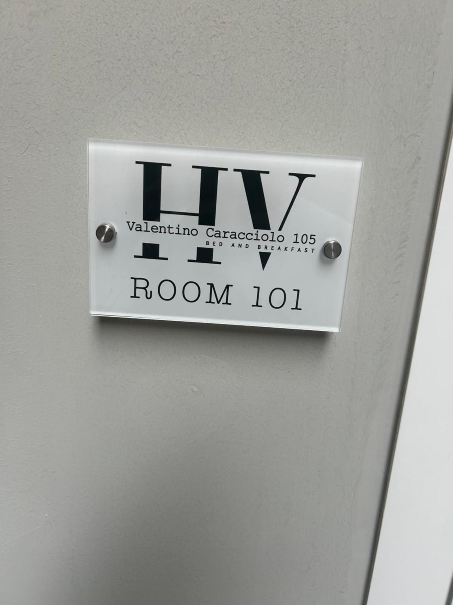 Valentino Caracciolo 105 Apartment Napoli Bagian luar foto