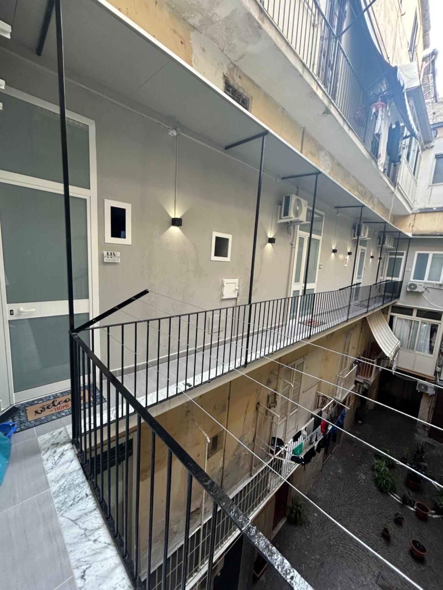 Valentino Caracciolo 105 Apartment Napoli Bagian luar foto