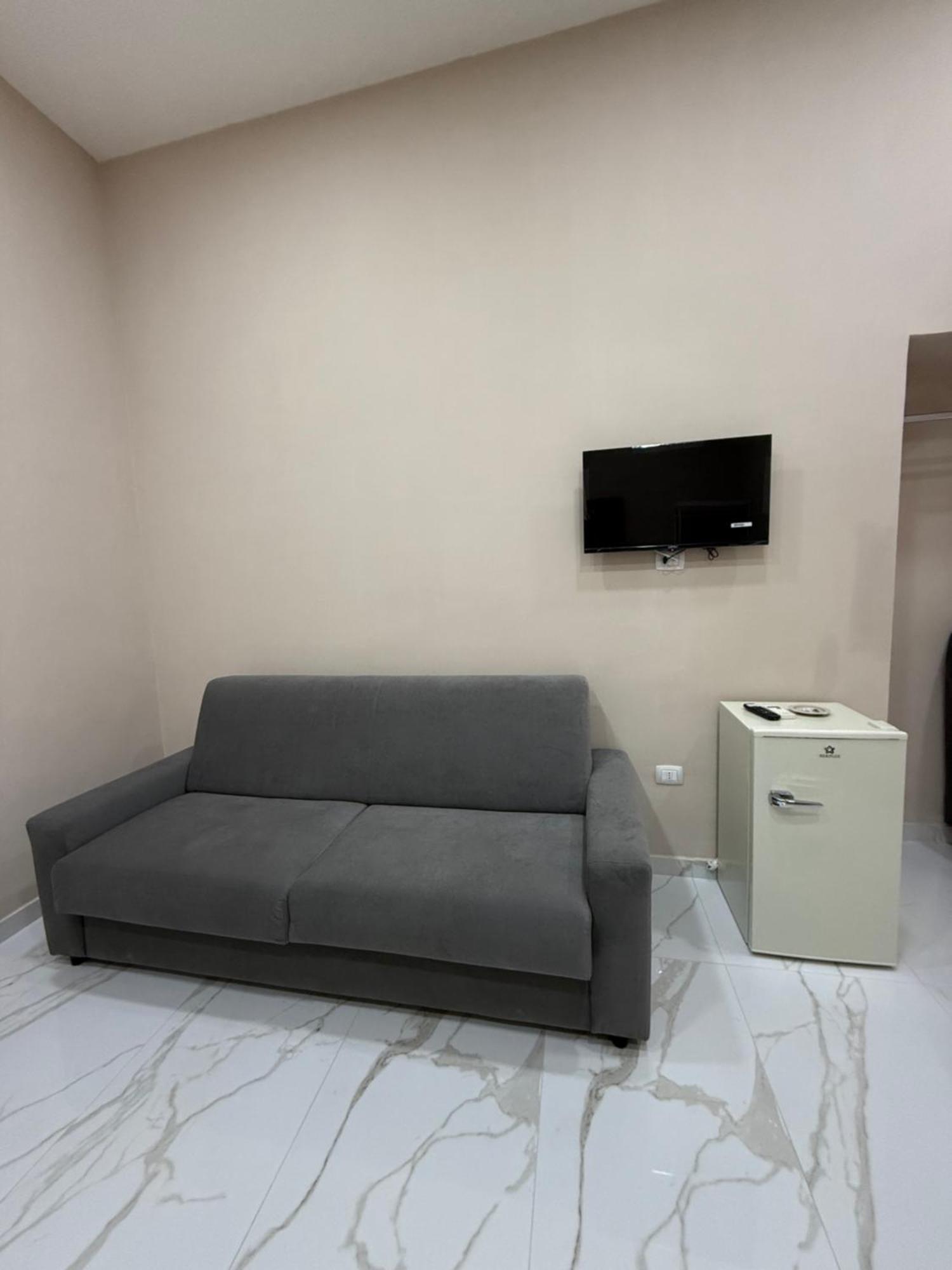 Valentino Caracciolo 105 Apartment Napoli Bagian luar foto